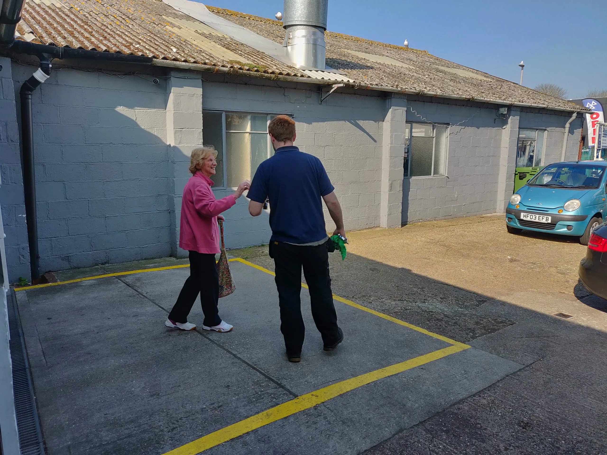 A customer greeted in the Carwise yard